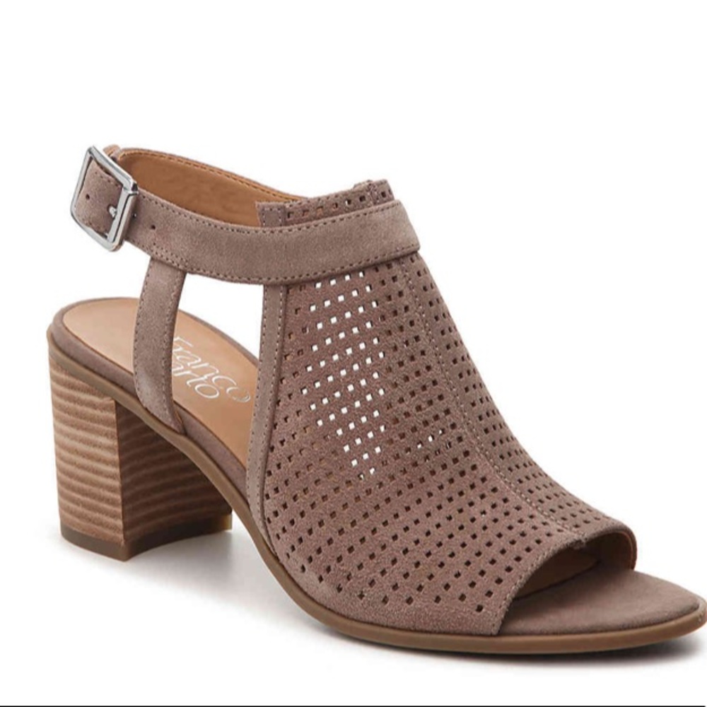 **Taupe open toe sandal